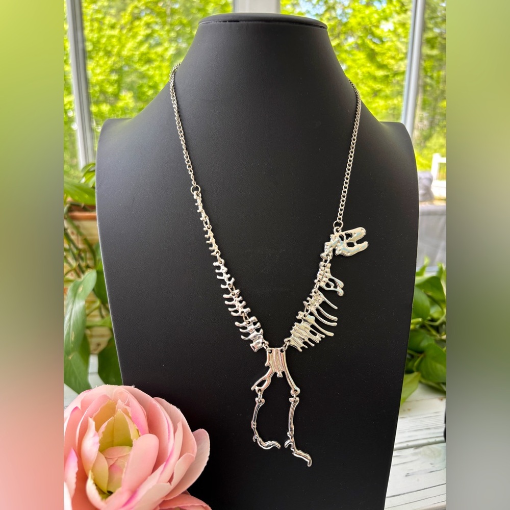 Silver Tone Moving T-Rex Dinosaur Statement Necklace; Jane Stone